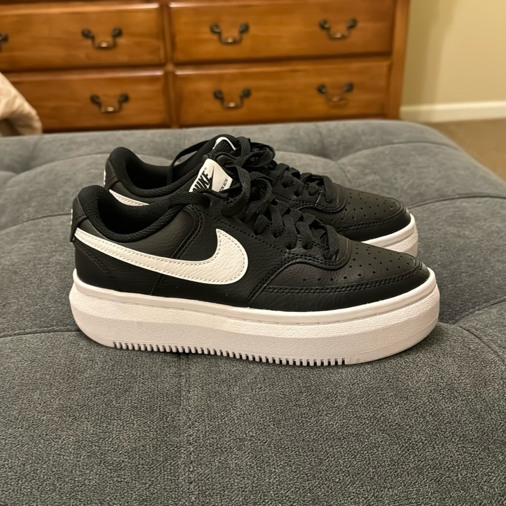 Nike Women’s Court Vision Alta Size 7 Black & White Leather Platform Shoes